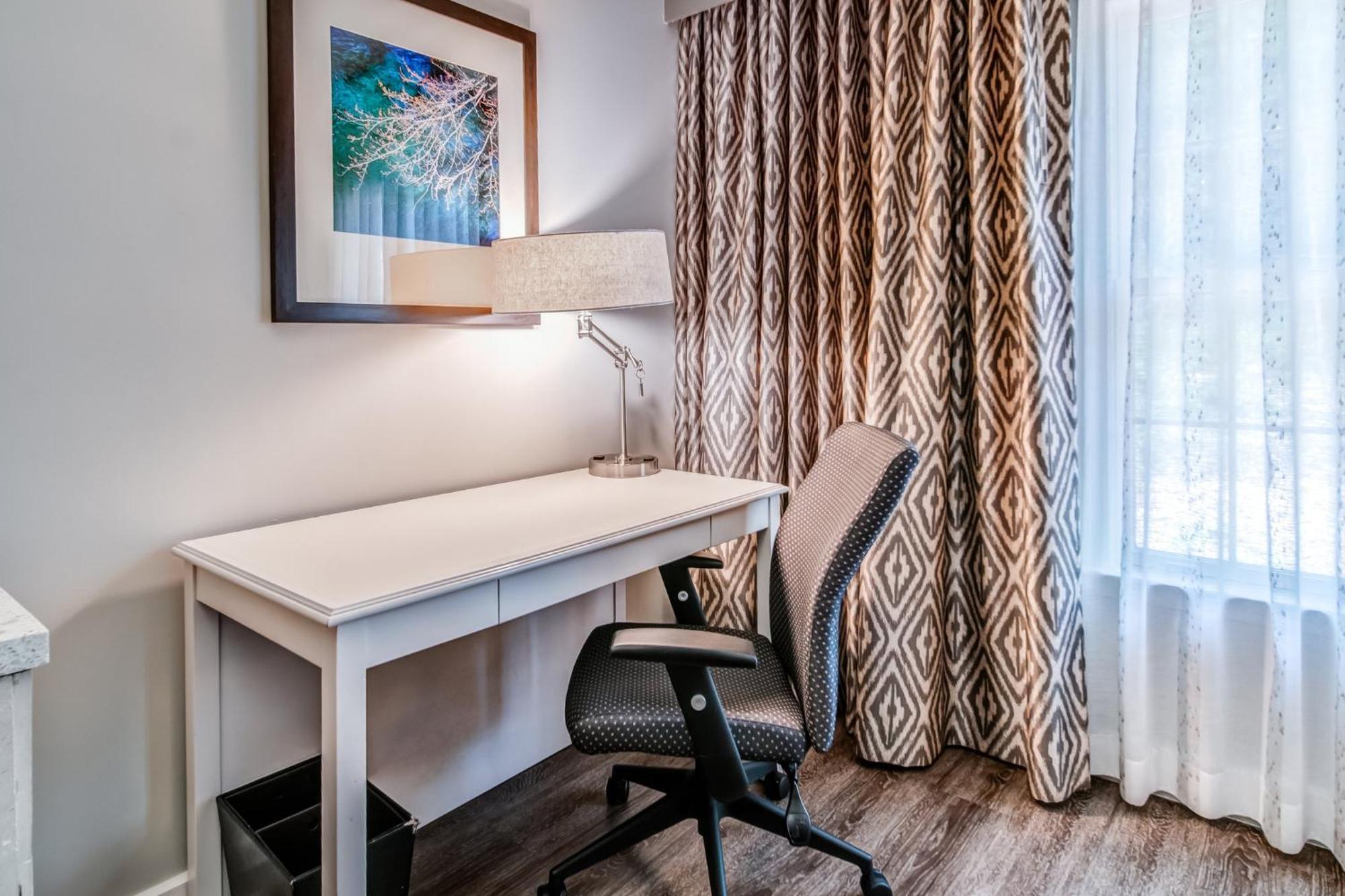 Hotel Indigo Atlanta Vinings By Ihg Smyrna Exterior foto