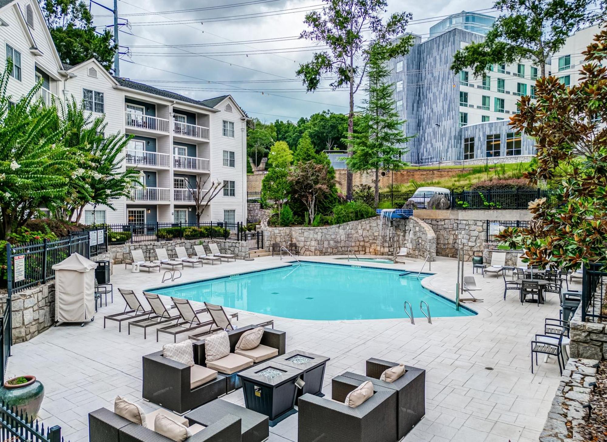 Hotel Indigo Atlanta Vinings By Ihg Smyrna Exterior foto